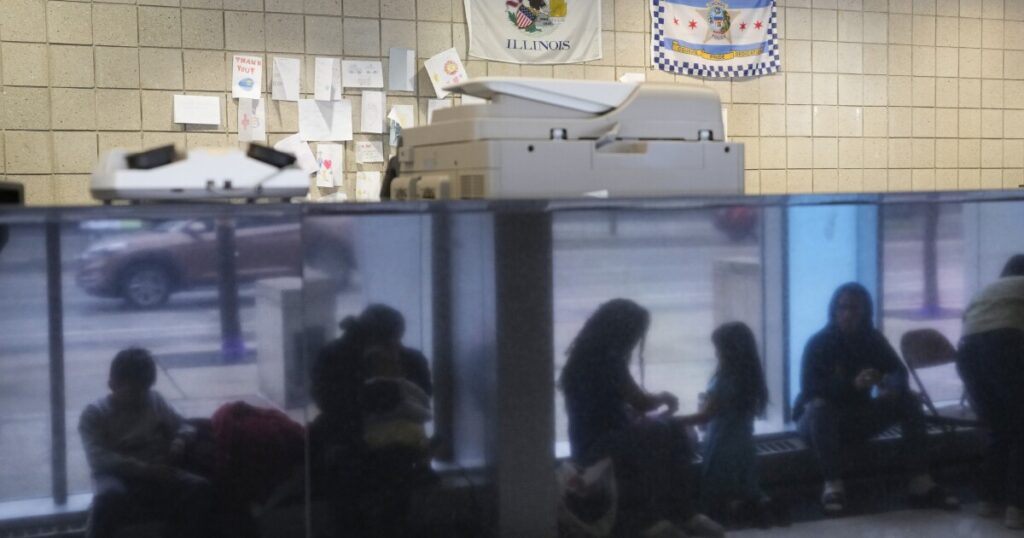 chicago-announces-plans-to-provide-shelter-and-other-needs-for-immigrants-ahead-of-winter