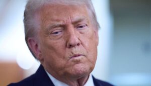 trump-tight-lipped-on-whether-he-backs-agents’-shooting-of-pretti