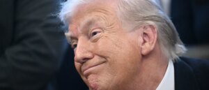 with-all-eyes-on-minnesota,-trump-admin-quietly-wages-immigration-war-on-different-front