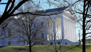 virginia-judge-halts-democrats’-efforts-for-redistricting-referendum-in-april