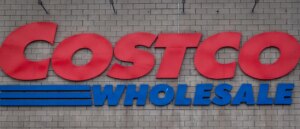 man-gets-rocked-to-the-moon-after-argument-flips-into-violence-at-costco