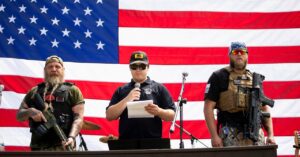 right-wing-gun-enthusiasts-and-extremists-are-working-overtime-to-justify-alex-pretti’s-killing