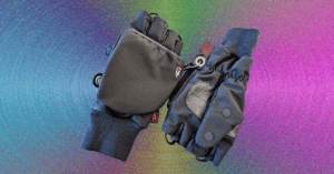 keep-your-hands-warm-with-these-toasty-touchscreen-gloves