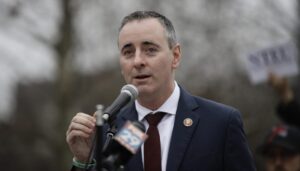 who-are-the-democrats-running-to-challenge-fitzpatrick-in-pa-01?