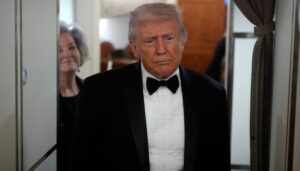 trump-looking-‘backwards’-with-georgia-fbi-raid:-jim-antle