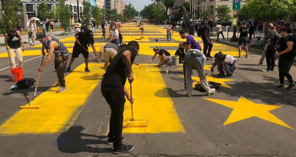 washington-dc-refreshing-paint-on-black-lives-matter-street-mural-despite-group’s-controversial-support-for-hamas-|-the-gateway-pundit-|-by-mike-lachance