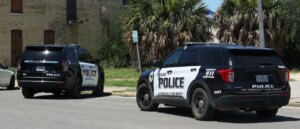 report:-man-with-11-year-old-daughter-shoots-at-man,-hits-his-10-year-old-daughter-inside-car