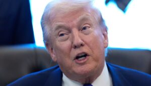 trump’s-huge-cash-haul-gives-gop-chance-to-defy-history