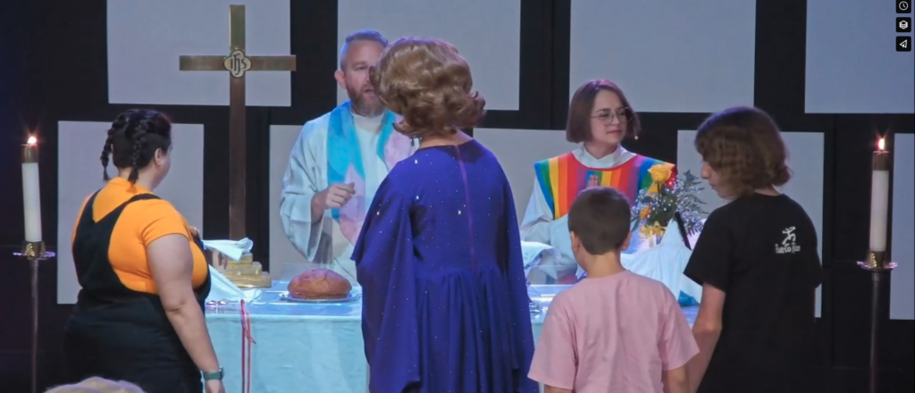 florida-church-hosts-‘drag-gospel-worship’-service-amid-desantis’-ongoing-battle-against-drag-for-kids