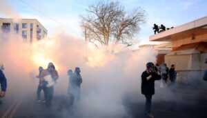 federal-officials-barred-from-firing-munitions-at-portland-anti-ice-protesters