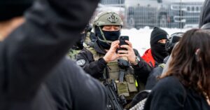 ice-and-cbp’s-face-recognition-app-can’t-actually-verify-who-people-are