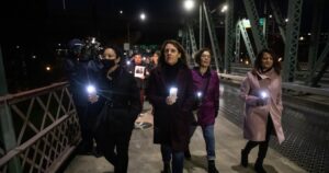 ‘squad’-democrat-pramila-jayapal’s-sister-expected-to-enter-house-race-for-oregon-seat