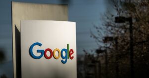 more-than-800-google-workers-urge-company-to-cancel-any-contracts-with-ice-and-cbp