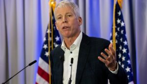 energy-secretary-chris-wright-pushes-back-on-utilities’-call-for-more-wind-and-solar