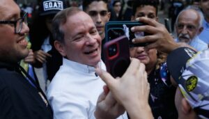 venezuela-orders-rearrest-of-opposition-leader-hours-after-prison-release