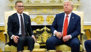 trump-awards-icebreaker-contract-to-canadian-defense-company