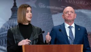 slotkin-mocks-‘good-boy’-mike-johnson-after-failed-doj-indictment:-‘take-a-beat’