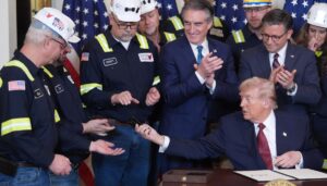 trump-signs-executive-order-for-federal-purchases-of-coal-power
