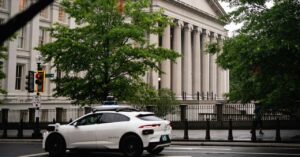 waymo-asks-the-dc-public-to-pressure-their-city-officials