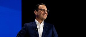 democratic-governor-bringing-back-old-school-tradition-where-there