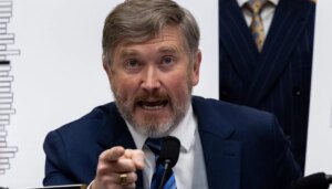 massie-says-trump-releasing-alien-files-‘weapon-of-mass-distraction’-from-epstein