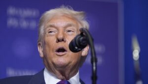 watch-live:-trump-holds-white-house-breakfast-for-governors