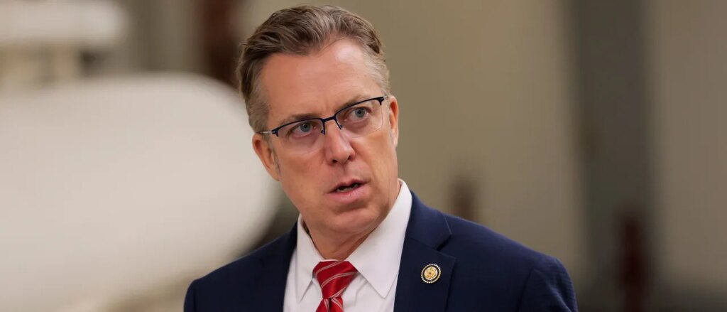 blue-wave-coming?-democrats-seriously-look-to-flip-deep-red-house-seats-in-midterms