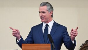 newsom-book-tour-missteps-expose-2028-campaign-‘growing-pains’