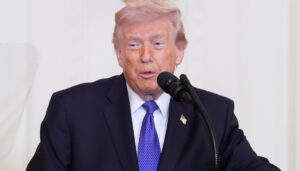 trump-says-iran-mission-‘ahead-of-schedule’-as-us.-sinks-10-ships