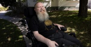 what-it’s-like-to-have-a-brain-implant-for-5-years