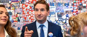 ‘what’s-the-point?’:-democratic-senators-laugh-off-dean-phillips’-primary-challenge-against-biden