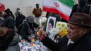 nypd-investigates-suspicious-devices-at-anti-islam-protest-brawl