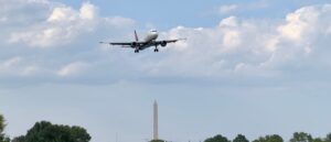 former-co-pilot-who-allegedly-threatened-to-shoot-captain-during-flight-indicted:-report