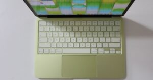 the-macbook-neo-cuts-(most-of)-the-right-corners
