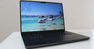 the-macbook-pro-m5-max-is-so-fast,-it’s-hard-to-know-how-to-test-it
