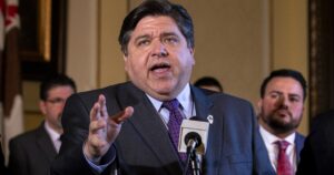 amid-frigid-temperatures,-plans-to-warm-unhoused-migrants-in-chicago-criticized