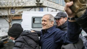 top-iranian-officials-stroll-tehran-streets-before-midday-explosion