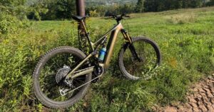 dudes-don’t-know-what’s-going-on-when-i-sneak-up-behind-them-on-a-silent-electric-mountain-bike