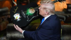 all-shook-up:-surreal-scenes-as-trump-tours-graceland