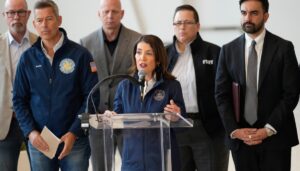 duffy,-hochul,-and-mamdani-hold-presser-on-laguardia-plane-crash