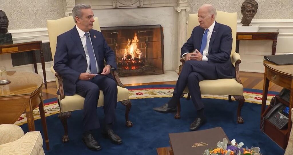 ouch!-dominican-president-trolls-biden-with-beach-comment-(video)-|-the-gateway-pundit-|-by-cristina-laila