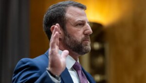 watch-live:-trump-swears-in-markwayne-mullin-as-dhs-chief