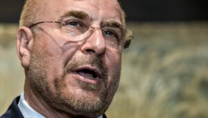 us-and-israeli-officials-insist-iran’s-speaker-is-negotiating-despite-denials