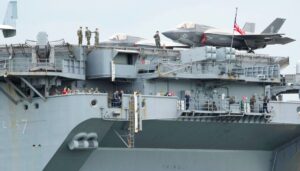 us-marine-unit-and-warship-arrive-in-middle-east,-centcom-says