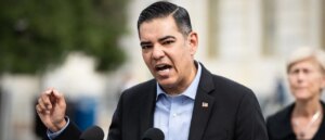 democrat-rep-bellies-up-to-las-vegas-bar-while-thousands-of-tsa-agents-go-unpaid