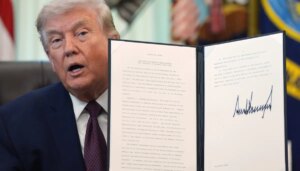 trump-orders-usps-to-limit-mail-ballots-to-voters-on-dhs-lists