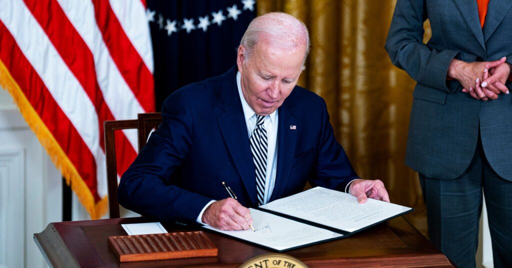 joe-biden-has-a-secret-weapon-against-killer-ai.-it’s-bureaucrats