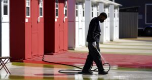 homelessness-in-colorado:-aurora-experiments-with-‘treatment-first’