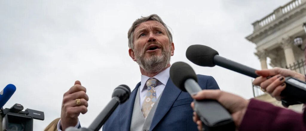 exclusive:-massie-rakes-in-$2.5-million-in-q1-as-trump-escalates-primary-fight