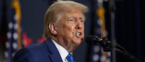 federal-appeals-court-temporarily-pauses-trump-gag-order
